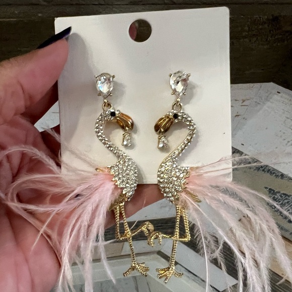 BNWOT Flamingo Feather Earrings! - Picture 2 of 4
